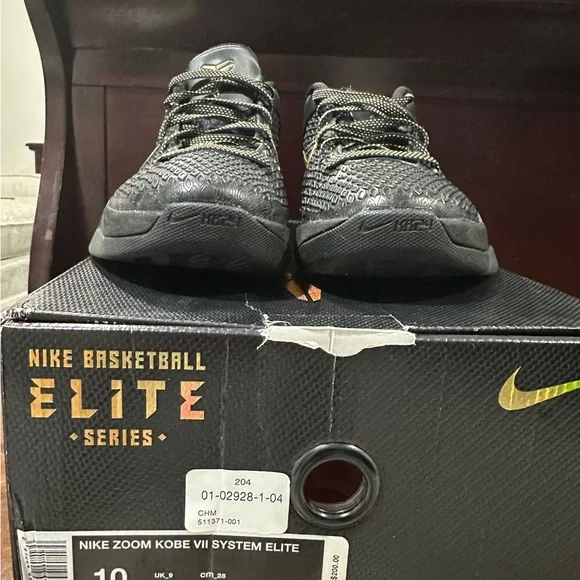 Nike Kobe VII Elite Black Gold Size 10 Used display picture 2